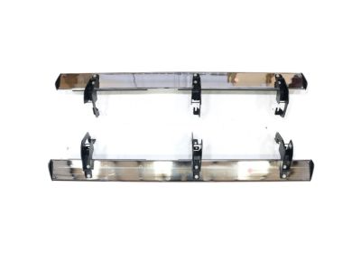 GM Double Cab 6-Inch Rectangular Assist Steps in Chrome 84106505