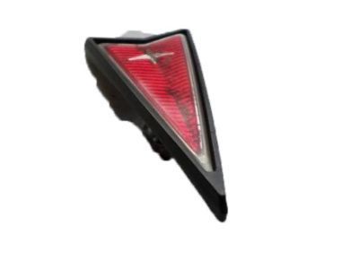 GM 22589579 Radiator Grille Emblem Assembly Opening Cover *Red/Black