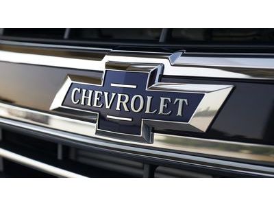 2018 Chevrolet Silverado Emblem - 84459956