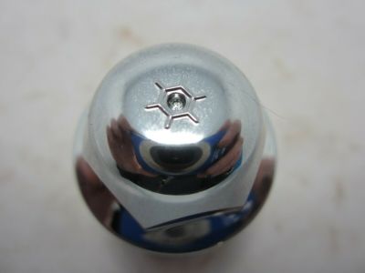 GM 15045768 Wheel Nut Cap *Chrome
