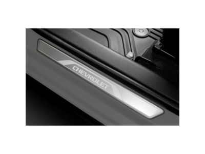 GM 42505938 Front Door Sill Plates in Aluminum with Chevrolet Script