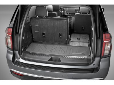 GM Integrated Cargo Liner in Jet Black with Chevrolet Script 85539118