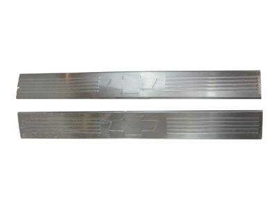 GM 17802518 Front Door Sill Plates in Stainless Steel with Bowtie Logo