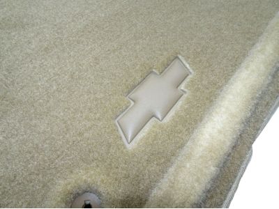 GM Front Carpeted Floor Mats in Cashmere with Bowtie Logo 19157338