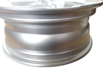 GM 17x6.5-Inch Aluminum 5-Split-Spoke Wheel in Silver 19301364