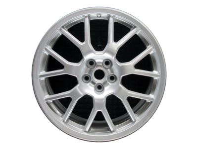 GM 21x8.5-Inch Aluminum 7-Split-Spoke Front Wheel in Silver 19302857