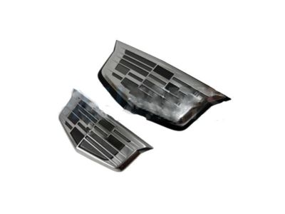 GM Grille in Black with Black Chrome Surround and Cadillac Logo 84124949