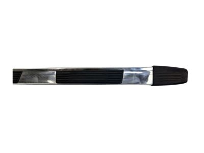 GM Double Cab Standard Bed 6-Inch Rectangular Wheel-to-Wheel Assist Steps in Chrome 84132800