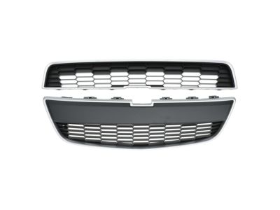 GM Grille Surround Kit in Silver Ice Metallic 95942046