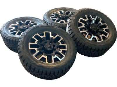 GM 22x8.5-Inch Aluminum Multi-Spoke Wheel in High Gloss Black with Machined Face 84931647