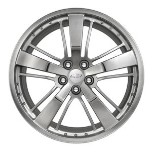 GM 21x9.5-Inch Forged Aluminum 5-Spoke Rear Wheel in Silver 19301337