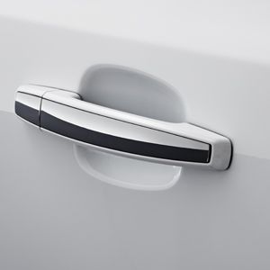 GM 20919351 Front and Rear Door Handles in Summit White with Chrome Strip