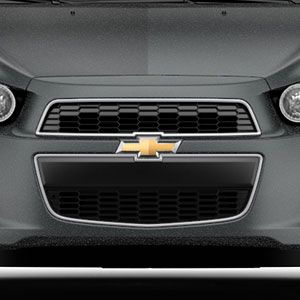 GM 95942046 Grille Surround Kit in Silver Ice Metallic
