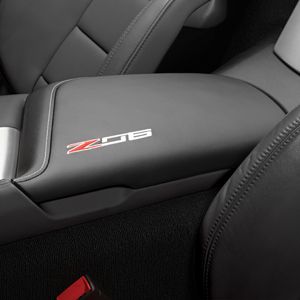 GM Floor Console Lid in Jet Black Leather with Z06 Logo 23296463