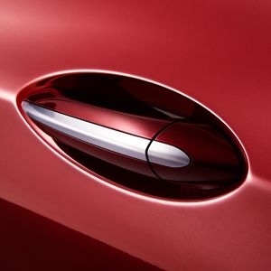 GM Front and Rear Door Handles in Siren Red Tintcoat 84042540