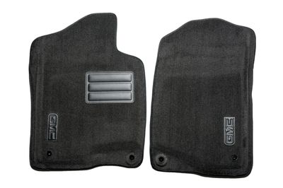 GM Front Carpeted Floor Mats in Ebony with GMC Logo 17800403
