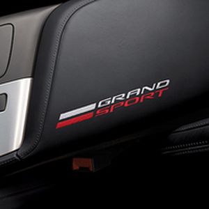 GM Floor Console Lid in Jet Black with Grand Sport Logo 84255353