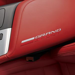 GM Floor Console Lid in Adrenaline Red Leather with Grand Sport Logo 84179899