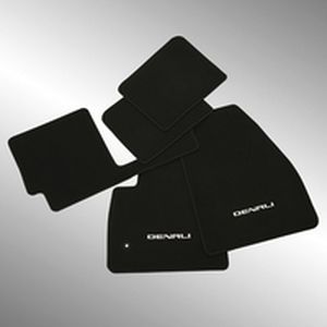 GM Front and Rear Premium Carpeted Floor Mats in Jet Black with Denali Script (for models w/2nd Row Bench Seat) 84315560