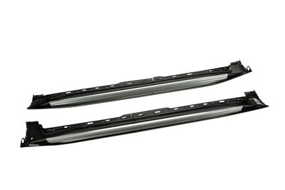 GM Molded Assist Steps in Dark Sapphire Blue Metallic 23460315