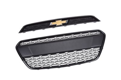 GM Grille in Black with Carbon Flash Metallic Surround and Bowtie Logo 42400340
