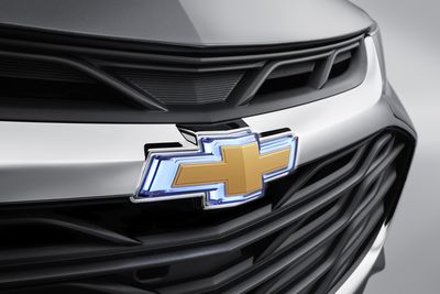 GM Front Illuminated Bowtie Emblem (For Sedan Models) 84381953