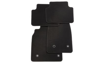 GM First-and Second-Row Carpeted Floor Mats in Jet Black 84480100