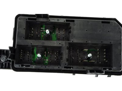 2010 Buick Lucerne Fuse Box - 20894794