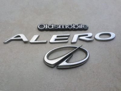 GM 22655988 Rear Compartment Lid Emblem