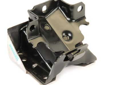 2004 Chevrolet Express Engine Mount Bracket - 21998156