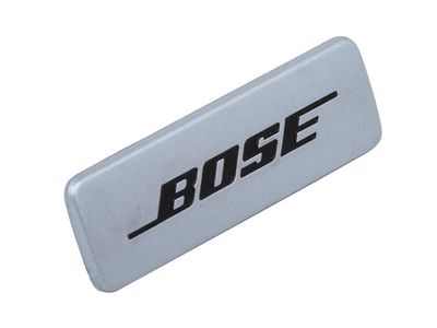 2015 Chevrolet Suburban Emblem - 22846977