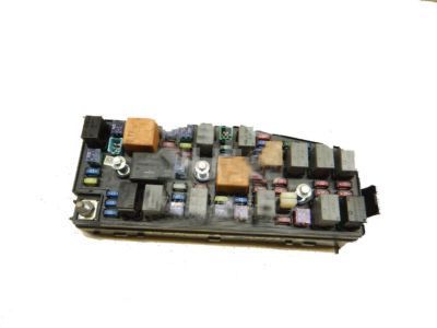 Saturn Vue Fuse Box - 25966734