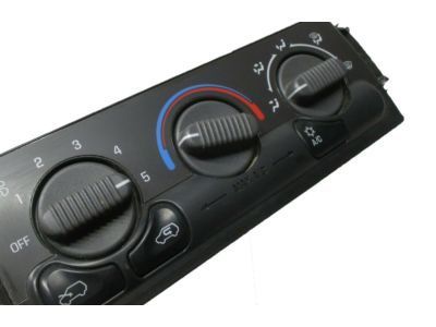 GM 15054697 Heater & A/C Control Assembly 15054697 GM Heater & A/C Control Assembly Product Photo 1 of 3