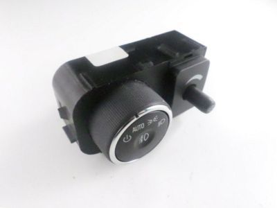 Buick Lucerne Headlight Switch - 25821201