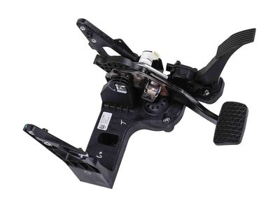 2017 Chevrolet Volt Brake Pedal - 84121982