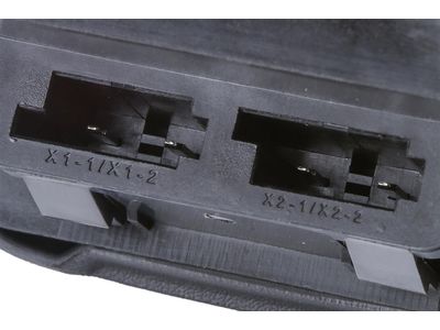 23251093 GM Receptacle Assembly, Accessory Power *Jet Black Product Photo 3 of 3